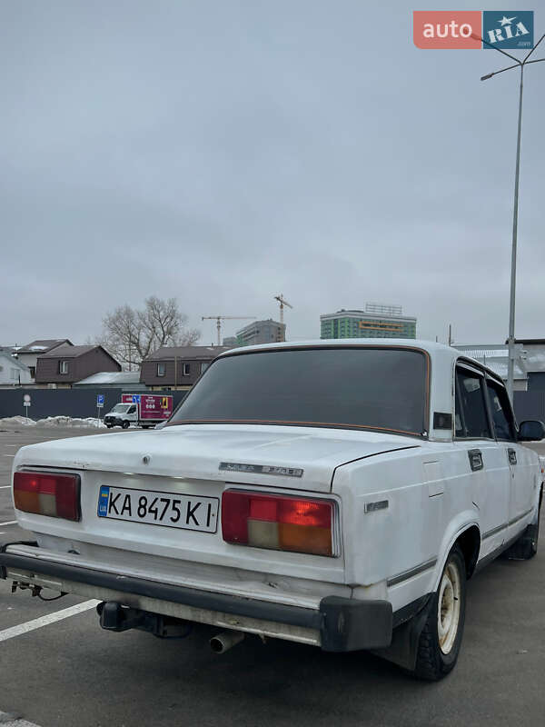 Седан ВАЗ / Lada 2105 1982 в Києві