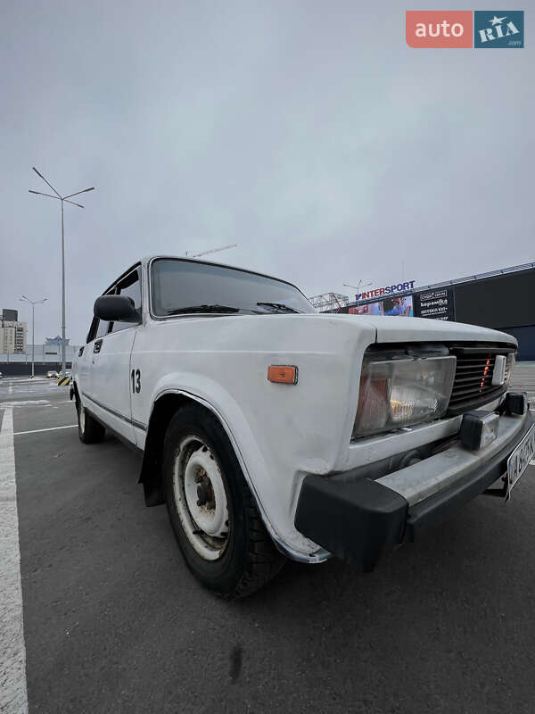 Седан ВАЗ / Lada 2105 1982 в Києві