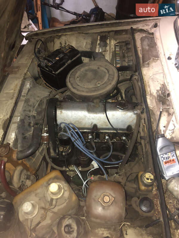 Седан ВАЗ / Lada 2105 1989 в Погребище фото 5 Седан ВАЗ / Lada 2105 1989 в Погребище