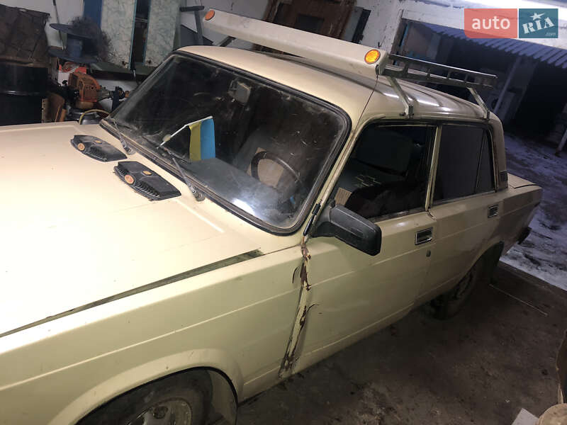 Седан ВАЗ / Lada 2105 1989 в Погребище фото 17 Седан ВАЗ / Lada 2105 1989 в Погребище