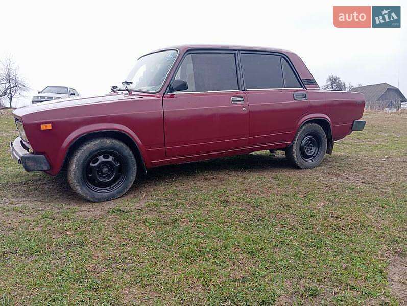 Седан ВАЗ / Lada 2105 1989 в Черновцах