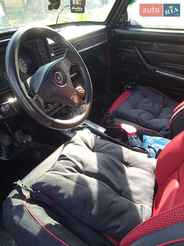 Седан ВАЗ / Lada 2105 1989 в Черновцах