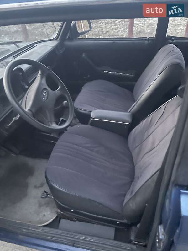 Седан ВАЗ / Lada 2105 1990 в Українці