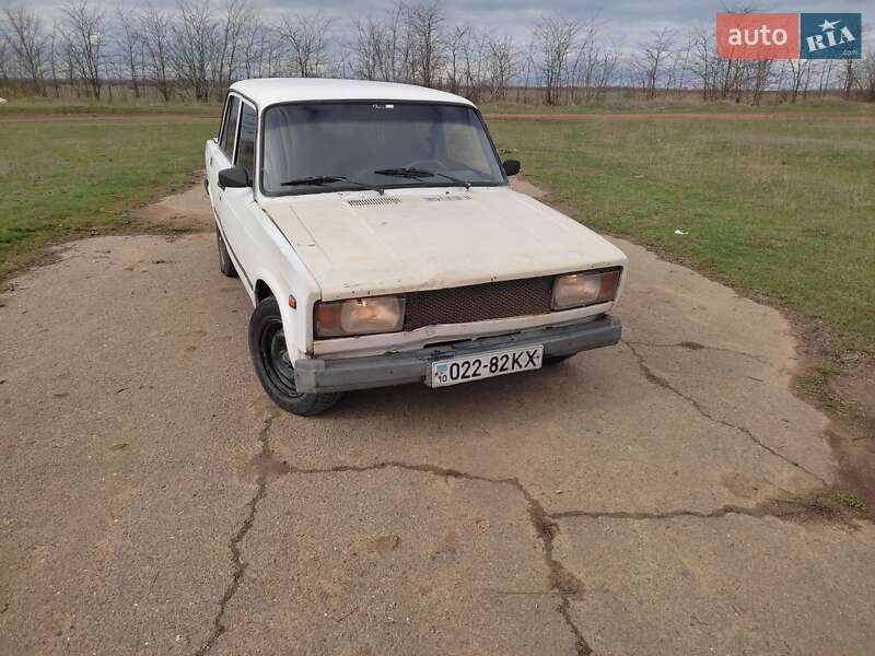 Седан ВАЗ / Lada 2105 1994 в Доброславі