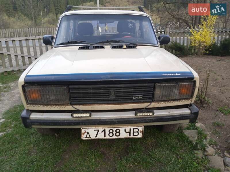 Седан ВАЗ / Lada 2105 1983 в Путилі