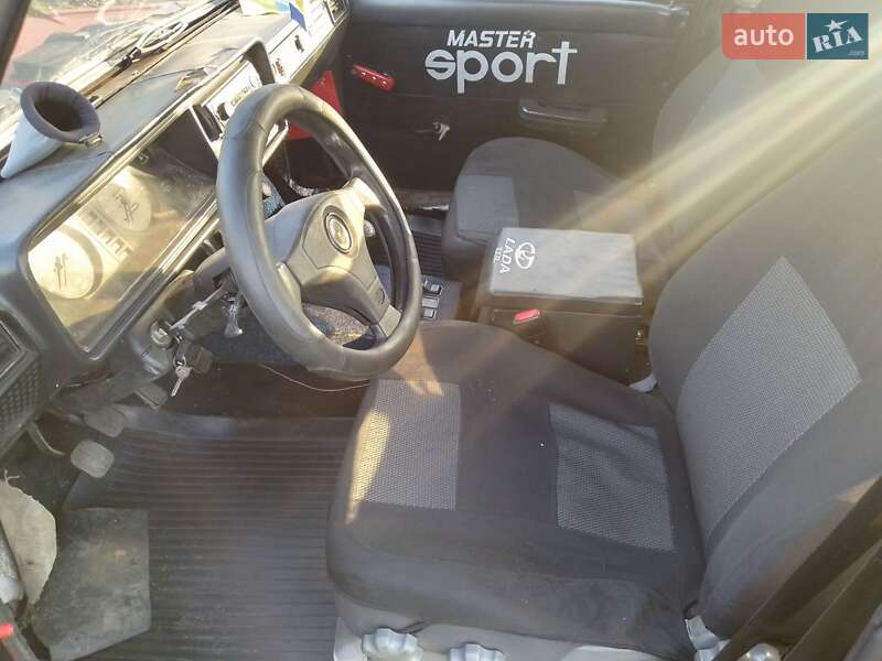 Седан ВАЗ / Lada 2105 1991 в Николаевке