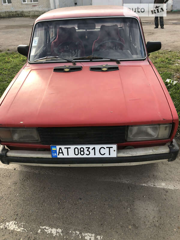 Седан ВАЗ / Lada 2105 1986 в Золочеве