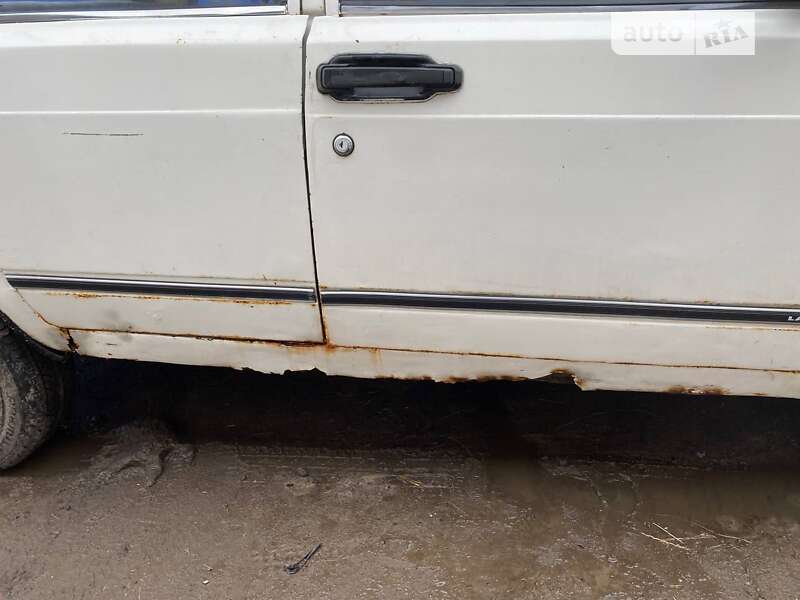 Седан ВАЗ / Lada 2105 1991 в Пулинах фото 10 Седан ВАЗ / Lada 2105 1991 в Пулинах