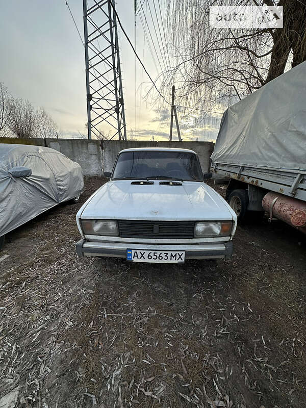 Седан ВАЗ / Lada 2105 1993 в Харькове