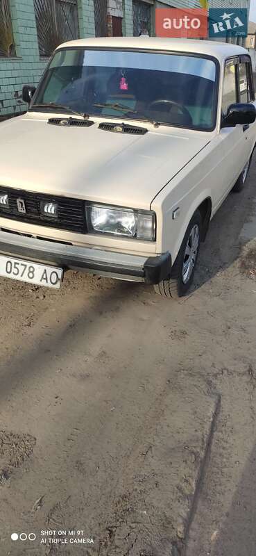 Седан ВАЗ / Lada 2105 1988 в Полтаві