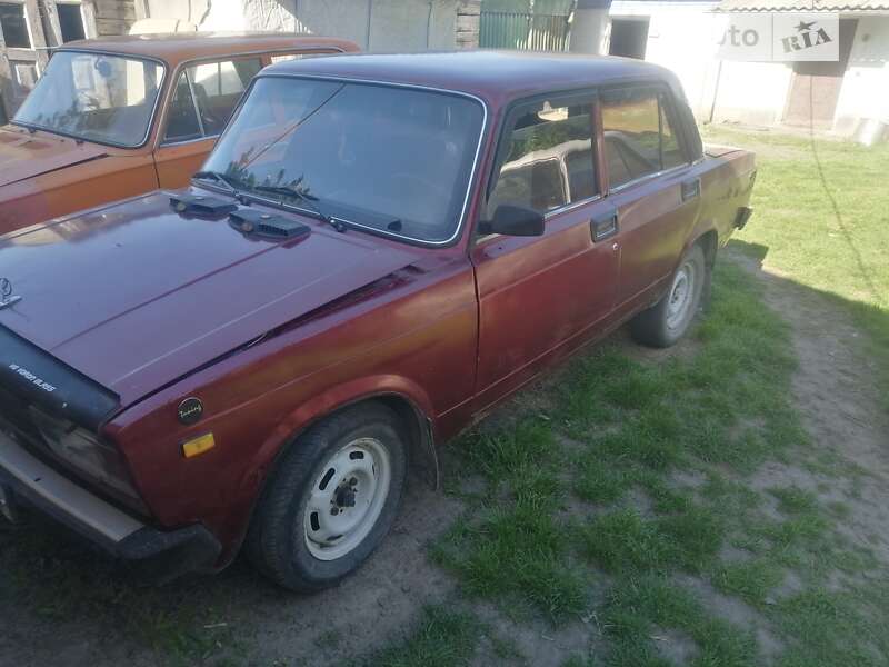 Седан ВАЗ / Lada 2105 1984 в Литине
