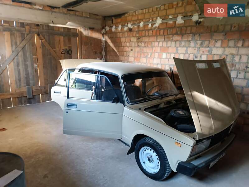 Седан ВАЗ / Lada 2105 1987 в Черновцах фото 4 Седан ВАЗ / Lada 2105 1987 в Черновцах