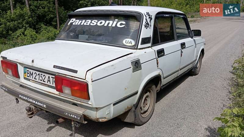 Седан ВАЗ / Lada 2105 1990 в Изюме