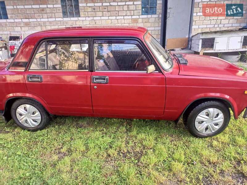 Седан ВАЗ / Lada 2105 1995 в Фастові фото 2 Седан ВАЗ / Lada 2105 1995 в Фастові