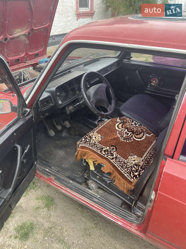 Седан ВАЗ / Lada 2105 1989 в Ольшанке фото 11 Седан ВАЗ / Lada 2105 1989 в Ольшанке