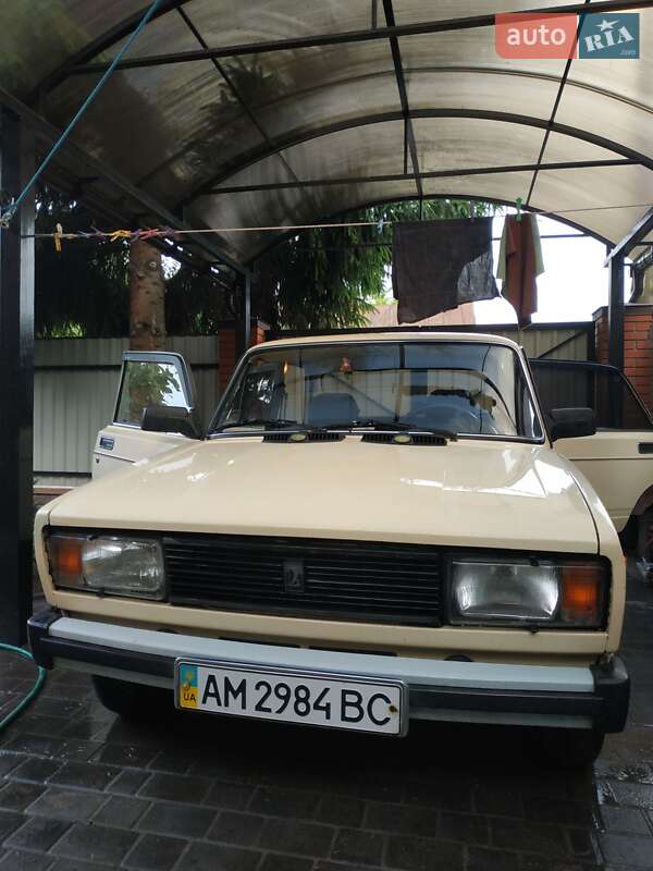 Седан ВАЗ / Lada 2105 1998 в Житомире