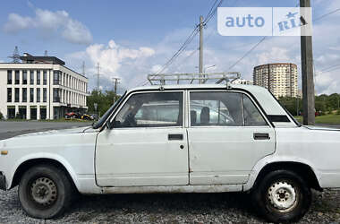 Седан ВАЗ / Lada 2105 1983 в Львові