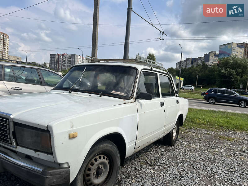Седан ВАЗ / Lada 2105 1983 в Львові фото 4 Седан ВАЗ / Lada 2105 1983 в Львові