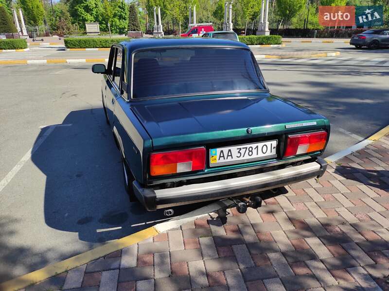 Седан ВАЗ / Lada 2105 1999 в Днепре