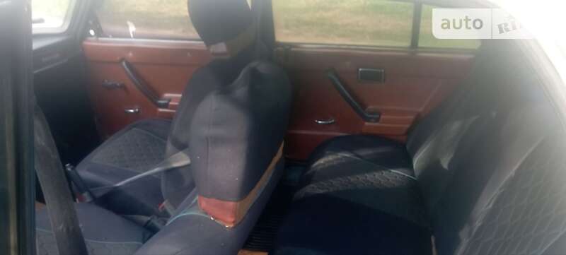 Седан ВАЗ / Lada 2105 1985 в Золочеве