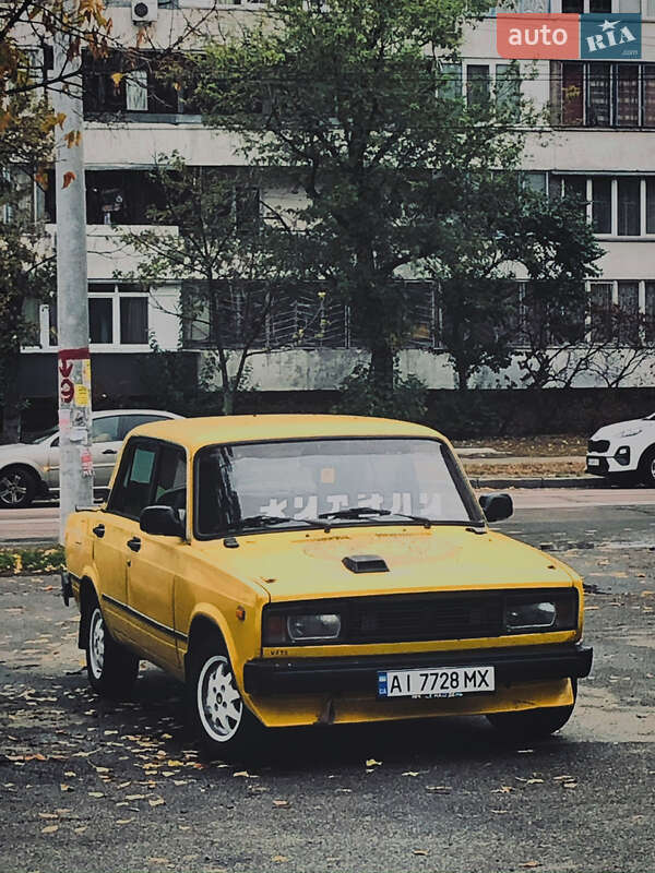 Седан ВАЗ / Lada 2105 1983 в Ржищеве фото 2 Седан ВАЗ / Lada 2105 1983 в Ржищеве