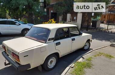 Седан ВАЗ / Lada 2105 1987 в Днепре