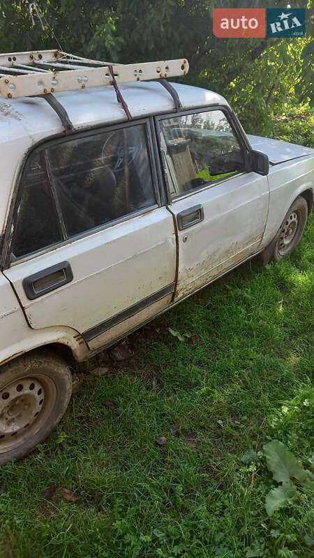 Седан ВАЗ / Lada 2105 1989 в Дубно фото 5 Седан ВАЗ / Lada 2105 1989 в Дубно