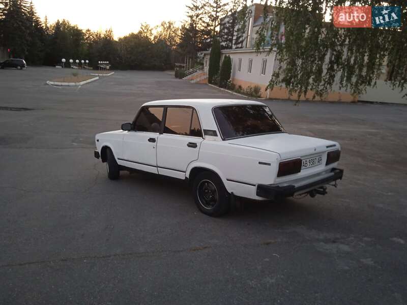 Седан ВАЗ / Lada 2105 1982 в Шаргороде