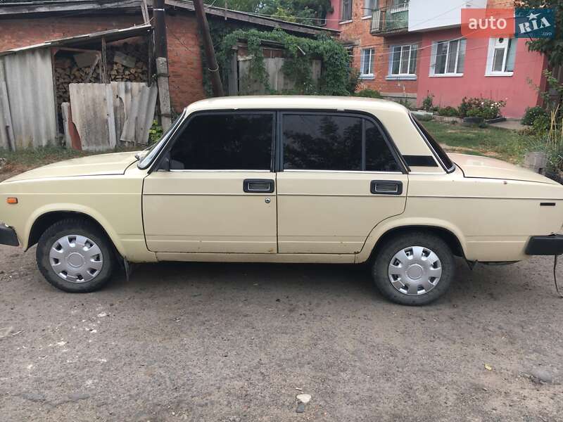 Седан ВАЗ / Lada 2105 1988 в Ямполі