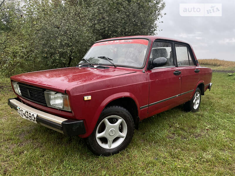 Седан ВАЗ / Lada 2105 1994 в Владимир-Волынском