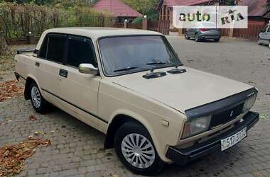 Седан ВАЗ / Lada 2105 2002 в Самборе