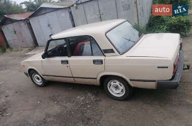 Седан ВАЗ / Lada 2105 1982 в Киеве