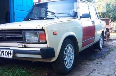 Седан ВАЗ / Lada 2105 1985 в Гайвороне