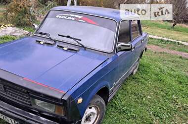 Седан ВАЗ / Lada 2105 1988 в Чернівцях