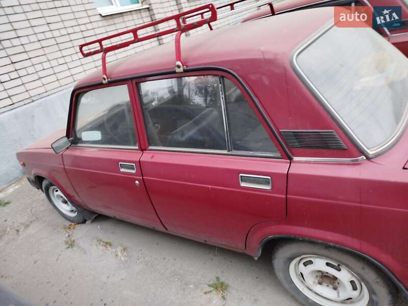 Седан ВАЗ / Lada 2105 1983 в Днепре