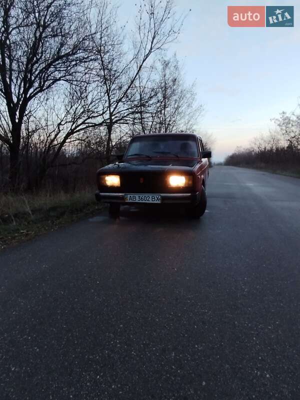 Седан ВАЗ / Lada 2105 1982 в Александрие фото 5 Седан ВАЗ / Lada 2105 1982 в Александрие