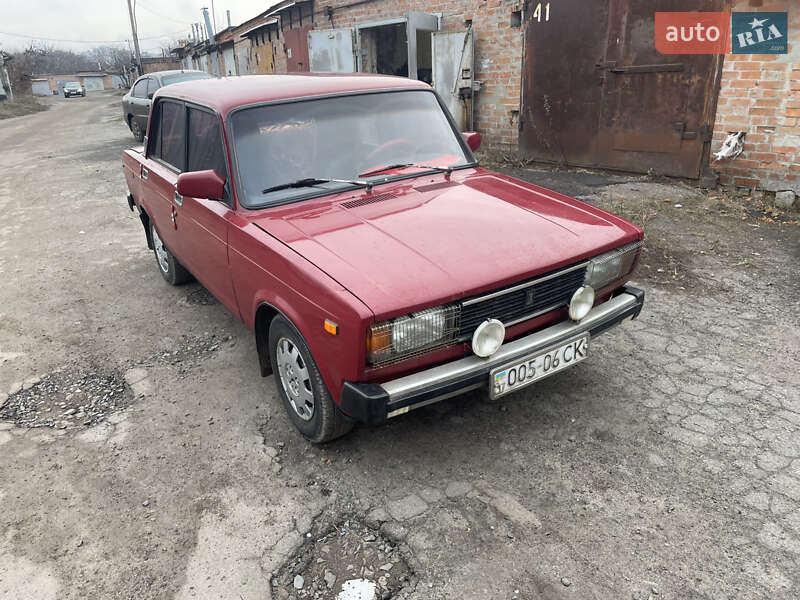 Седан ВАЗ / Lada 2105 1994 в Полтаве