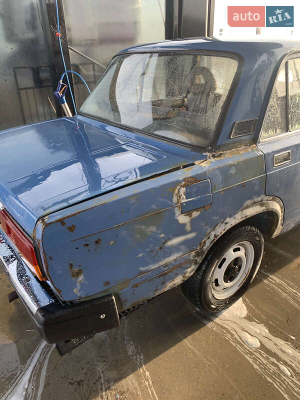 Седан ВАЗ / Lada 2105 1992 в Одессе