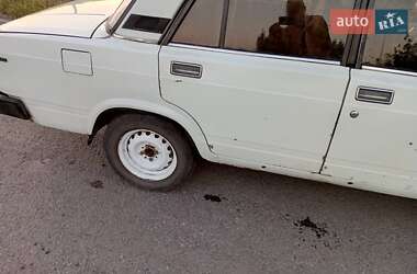 Седан ВАЗ / Lada 2105 1996 в Ніжині