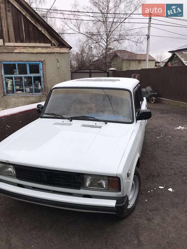 Седан ВАЗ / Lada 2105 1990 в Києві