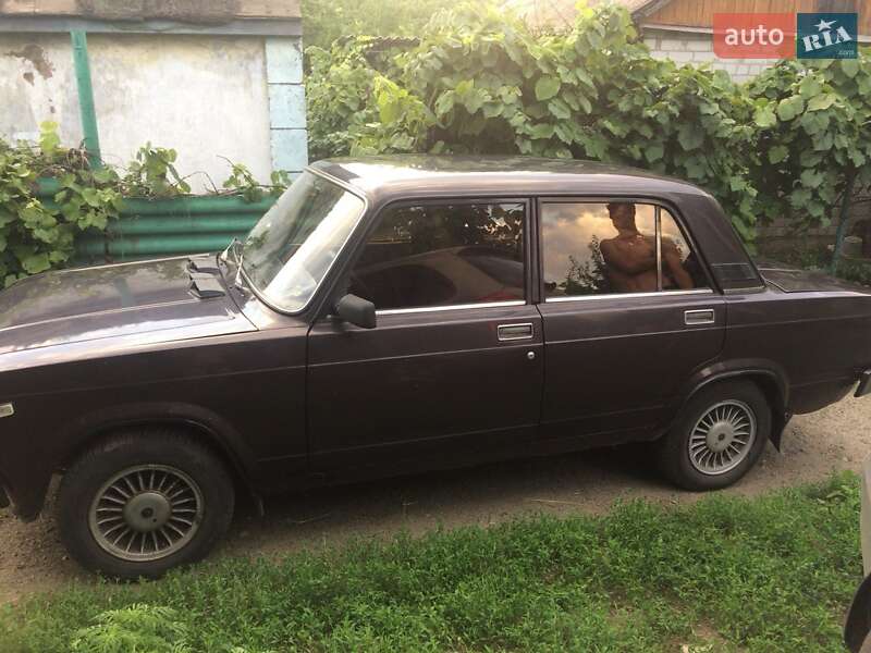 Седан ВАЗ / Lada 2105 1985 в Днепре