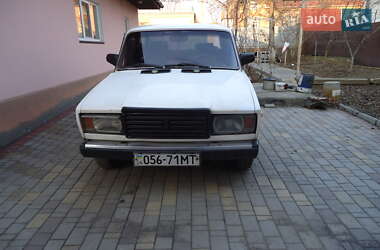 Седан ВАЗ / Lada 2105 1989 в Умани