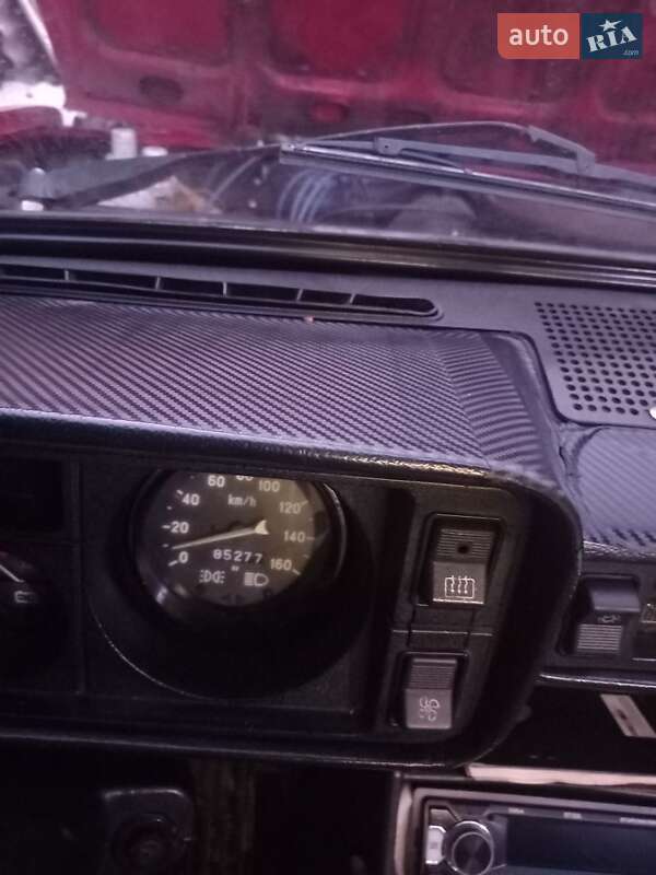 Седан ВАЗ / Lada 2105 1988 в Чернигове