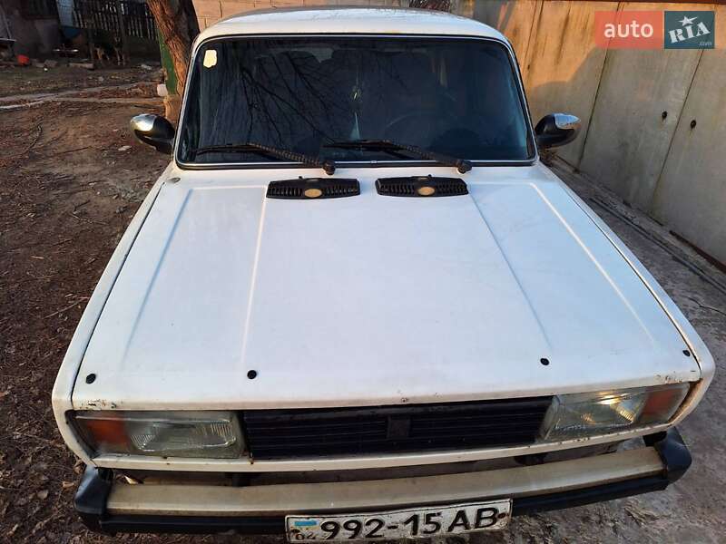 Седан ВАЗ / Lada 2105 1991 в Каменском