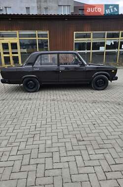 Седан ВАЗ / Lada 2105 1985 в Чемерівцях