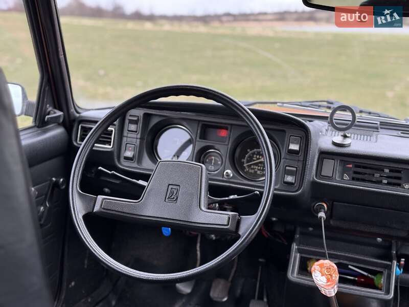 Седан ВАЗ / Lada 2105 1982 в Запорожье