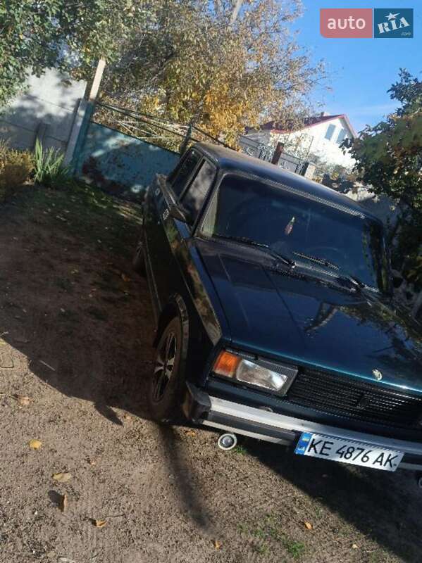 Седан ВАЗ / Lada 2105 1982 в Петровому