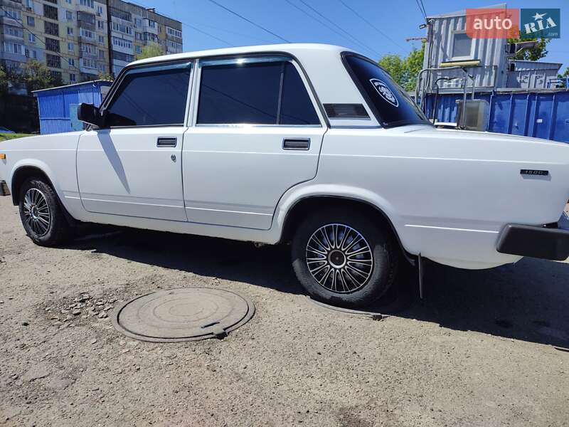 Седан ВАЗ / Lada 2105 1989 в Запоріжжі