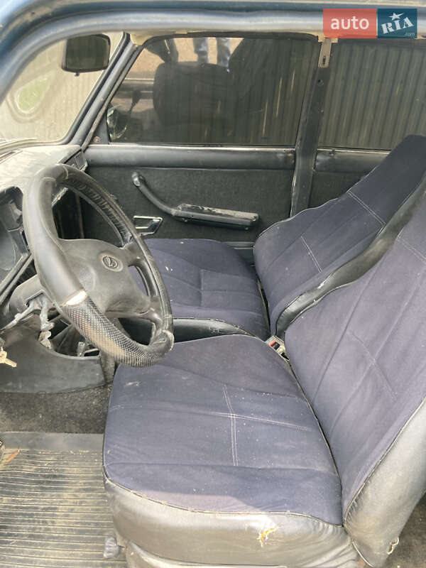 Седан ВАЗ / Lada 2105 1983 в Черновцах