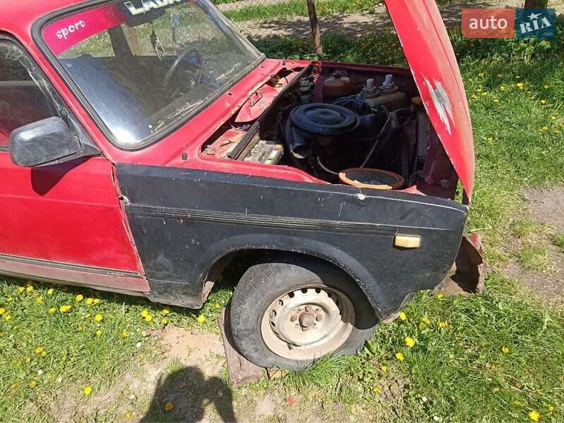 Седан ВАЗ / Lada 2105 1995 в Луцке
